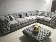 Load image into Gallery viewer, Chesterfield corner couch + Free ottoman table