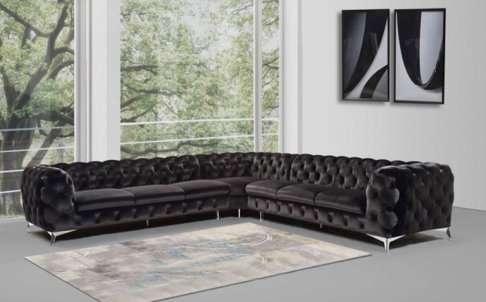 Riané Chesterfield Corner Couch