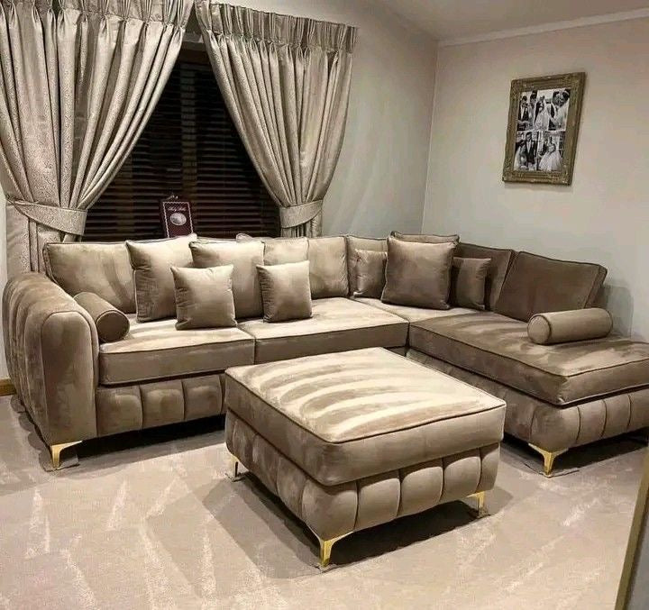 Francis L shaped couch + Free ottoman